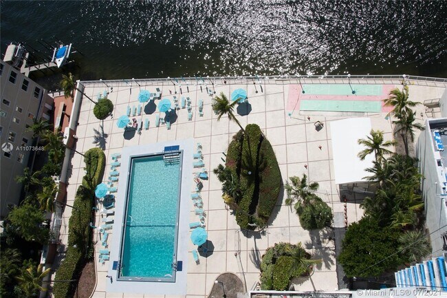 Foto del edificio - 3800 S Ocean Dr