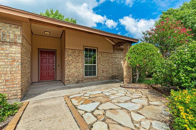 Foto del edificio - 3705 Remington Dr