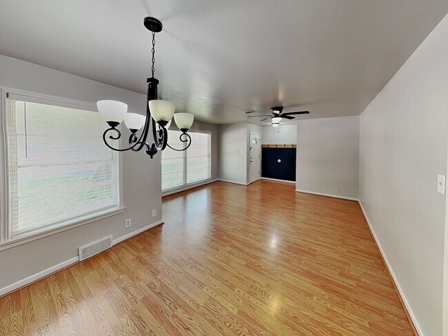 Foto del edificio - Quaint 3 bedroom in the Wilshire Addition in Fort Worth!