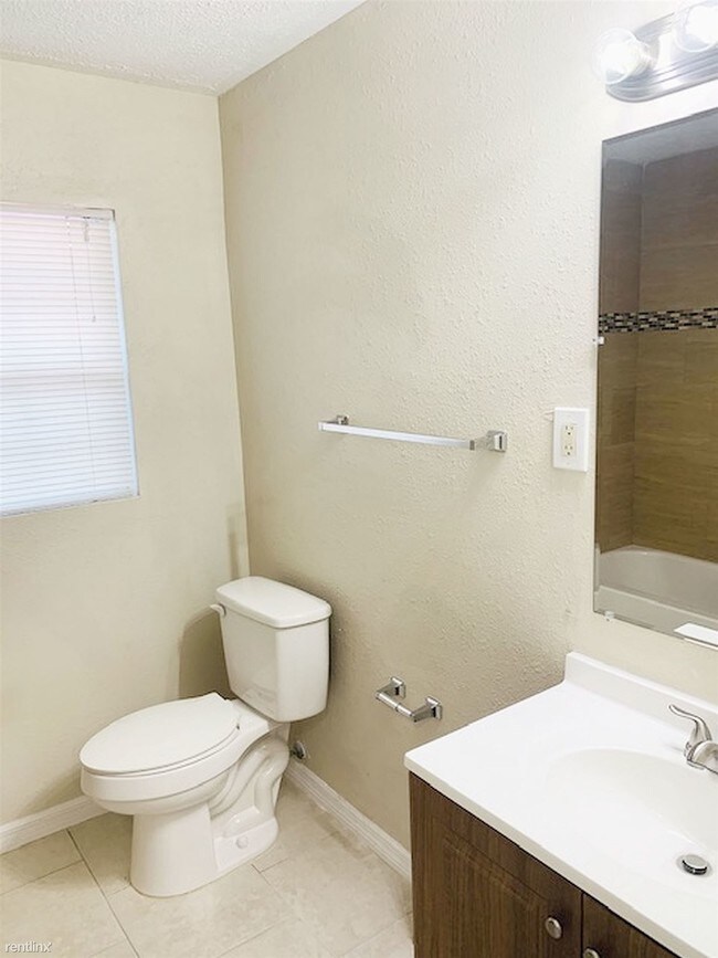 Foto del edificio - 3 br, 2 bath House - 3010 24th Ave N