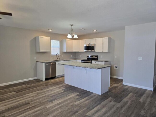 Foto del edificio - 4115 W 57th St