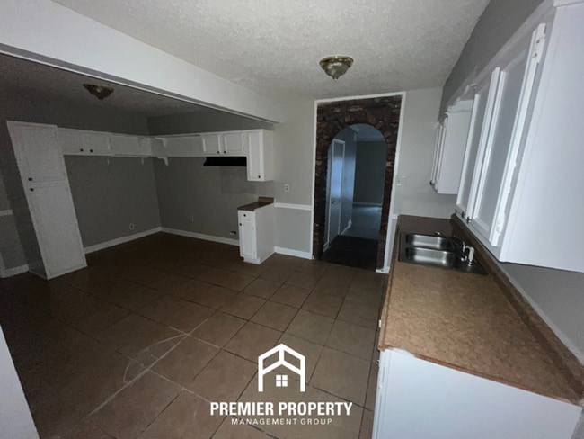 Building Photo - 4856 Haleville Rd