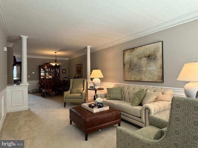 Foto del edificio - 4 Portsmouth Cir