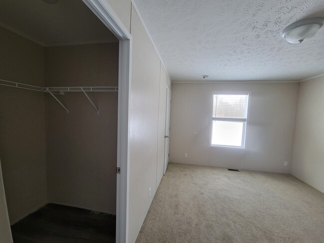 Building Photo - 66 Borman Ave