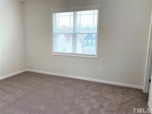 Foto del edificio - 529 W Copenhaver Dr