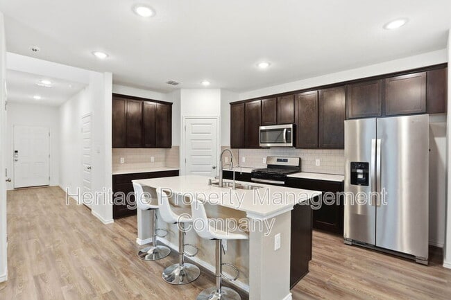 Building Photo - 13250 Hagerd Lp
