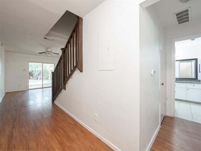 Photo - 404 Carter Dr Townhome