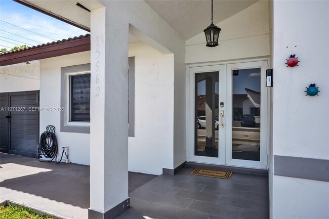 Building Photo - 15962 SW 138th Ct