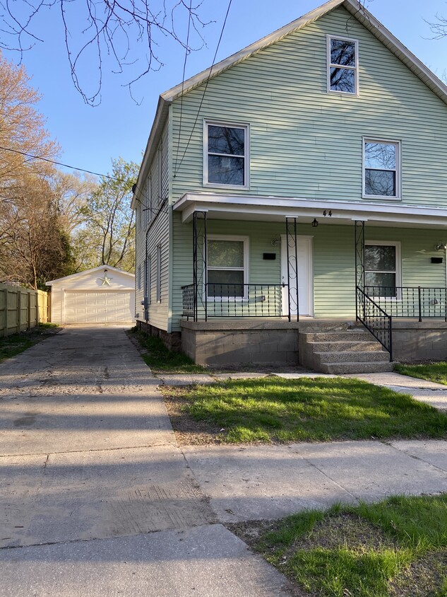 Primary Photo - 42 Colfax St NE