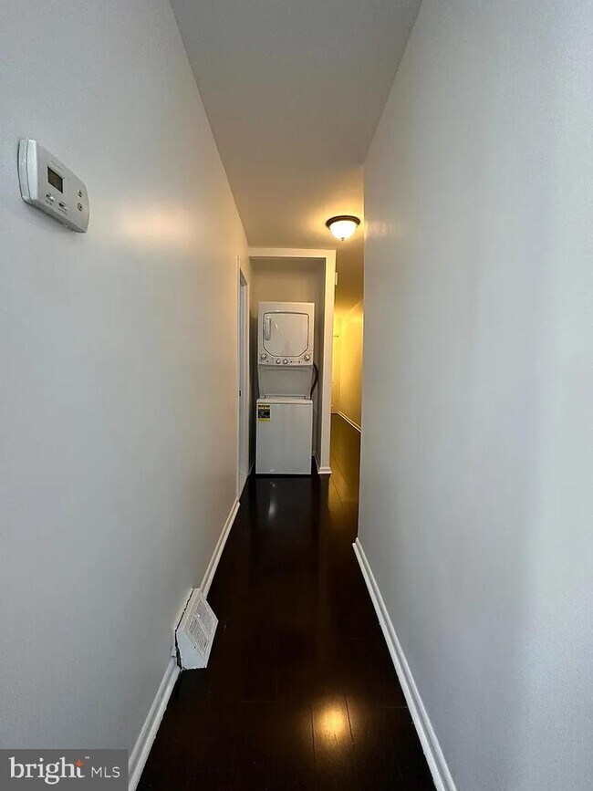 Foto del edificio - 4835 Morris St