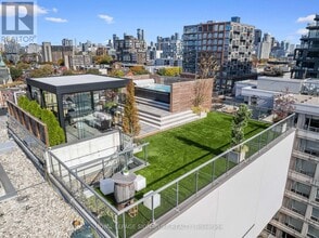 Building Photo - 533 Richmond St W