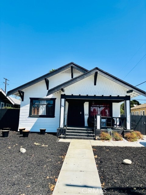 Building Photo - 2041 W 35th Pl