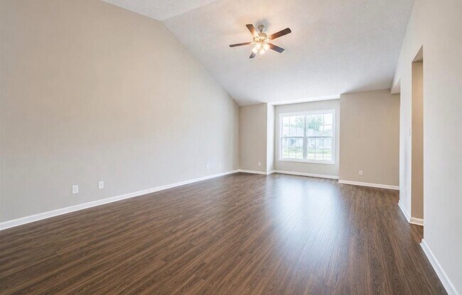 Foto del edificio - 657 Cherry Blossom Rd