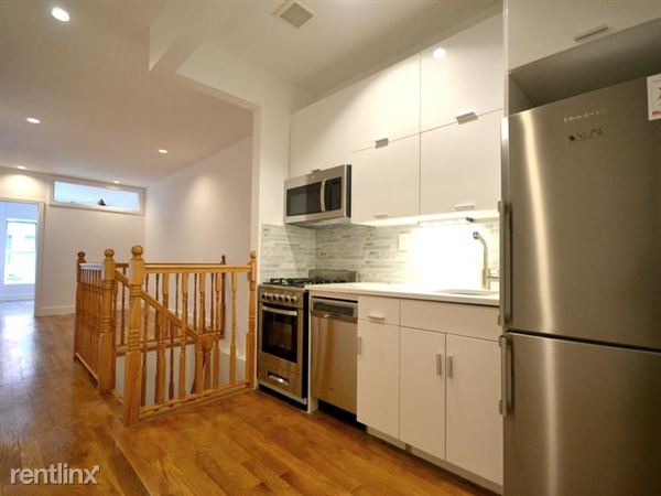 Primary Photo - 164 E 104th St