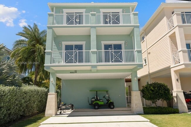 Building Photo - 112 Ave D