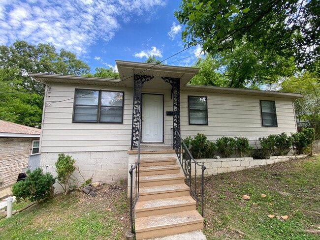 Building Photo - Tarrant