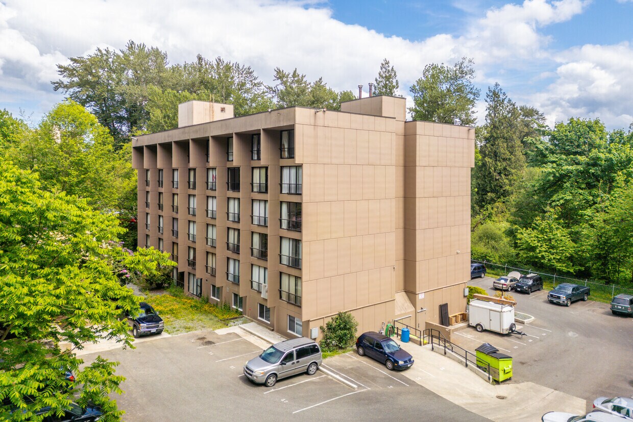 Building Photo - Parkview Villa