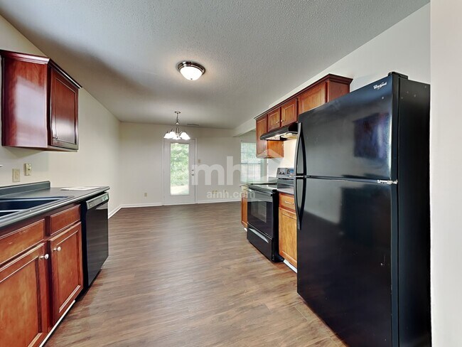 Foto del edificio - 6340 Foster Brook Dr