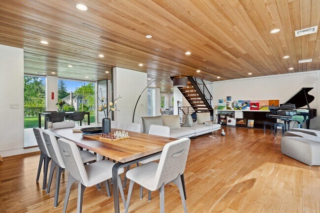 Foto del edificio - 50 Sheldrake Rd