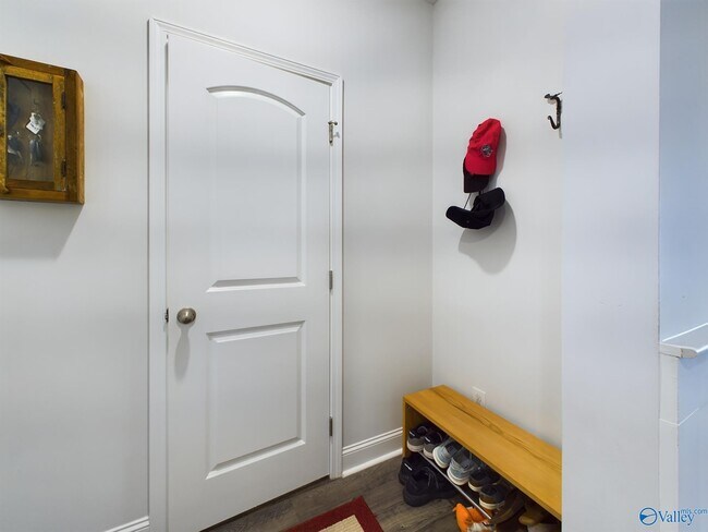 Foto del edificio - 219 Maureen Dr SW