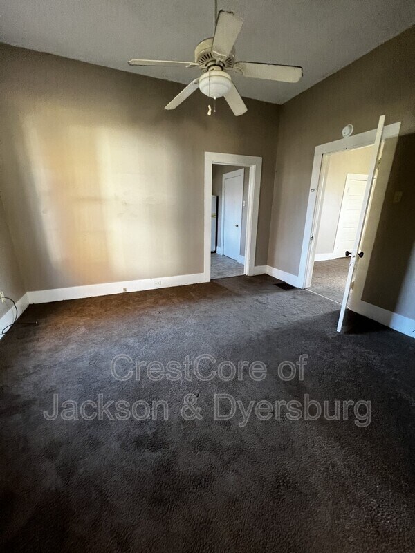 Building Photo - 226 Pate Ave
