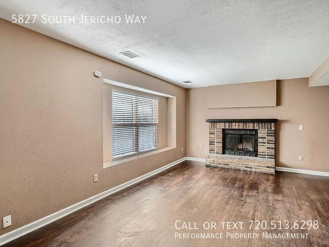 Building Photo - 5827 S Jericho Way