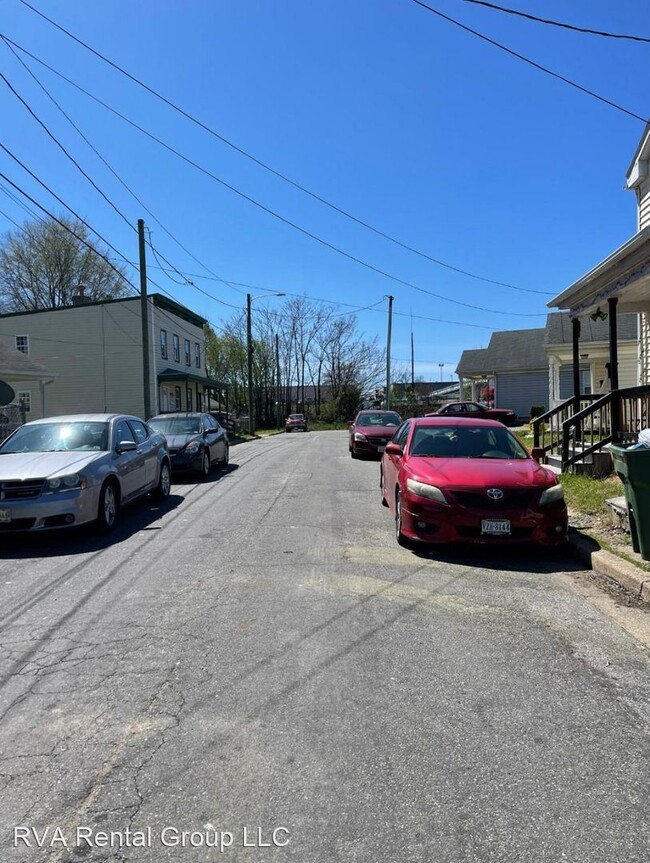 Building Photo - 2 br, 1 bath House - 2405 Marion Mashore St