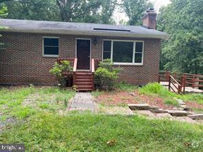 Building Photo - 9290 Windrush Dr