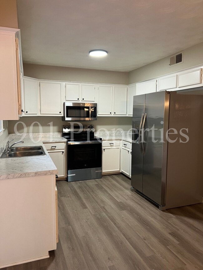 Building Photo - 5140 Longmeadow Cove