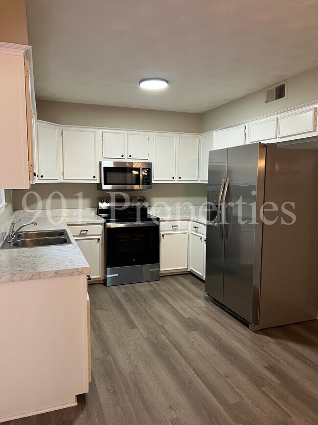 Foto del edificio - 5140 Longmeadow Cove