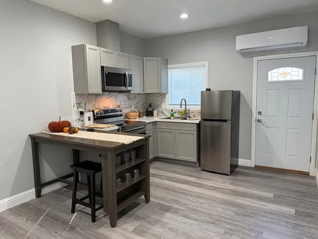 Main - 2409 Tallent Dr