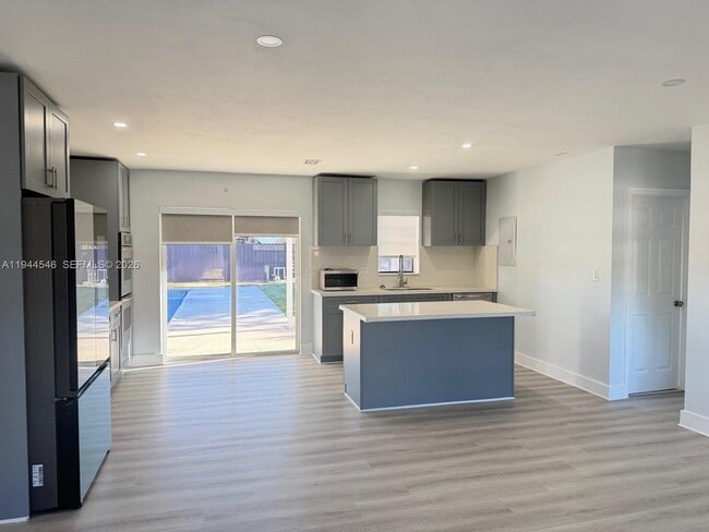 Foto del edificio - 9900 Dominican Dr