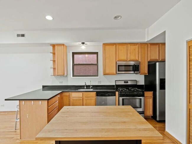 Foto del edificio - 6133 S Drexel Ave