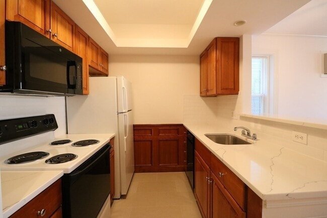 Foto del edificio - 30 Upland Rd