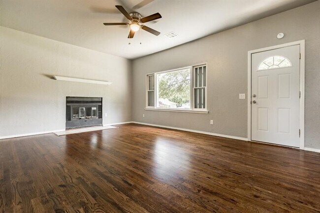 Foto del edificio - 1403 N 1st St