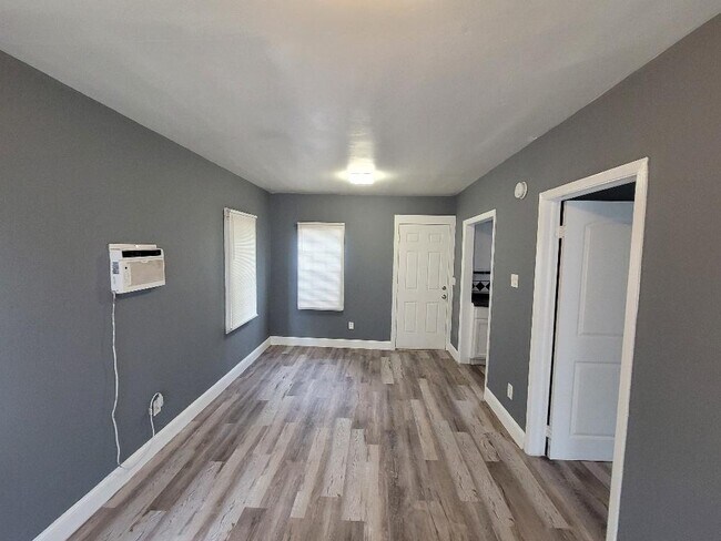 Building Photo - 7634 NW 4th Ave APT B Miami, FL 33150-3454