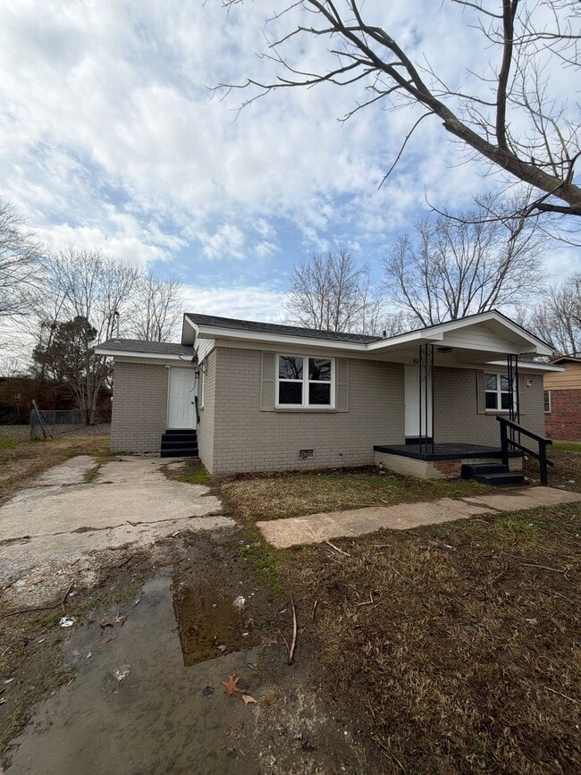 Building Photo - 151 Tisdale St