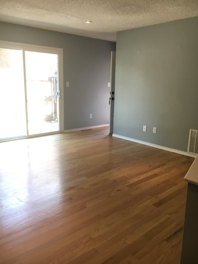 Photo - 2BR/1.5BA Remodeled Row Home in Westminster AVAIL 7/15