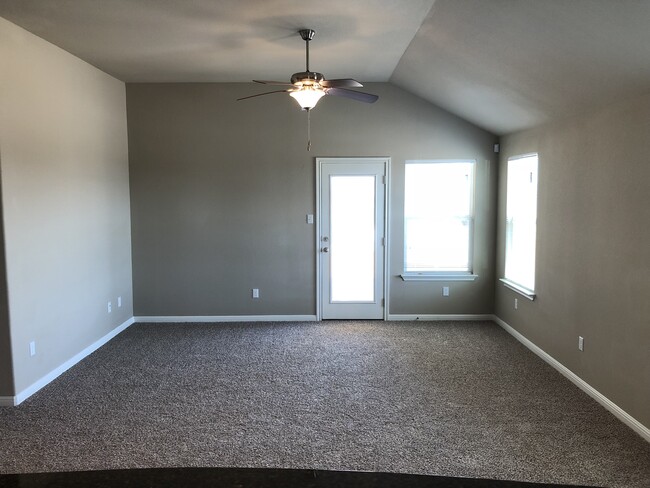 Building Photo - 3807 Flat Rock Mountain Dr