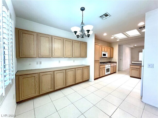 Foto del edificio - 2741 Hartwick Pines Dr