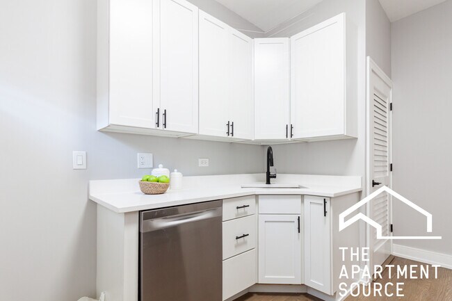 Foto del edificio - 3834 N Wilton Ave