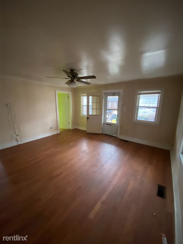 Building Photo - 2 br, 1 bath House - 309 S Washington St A...