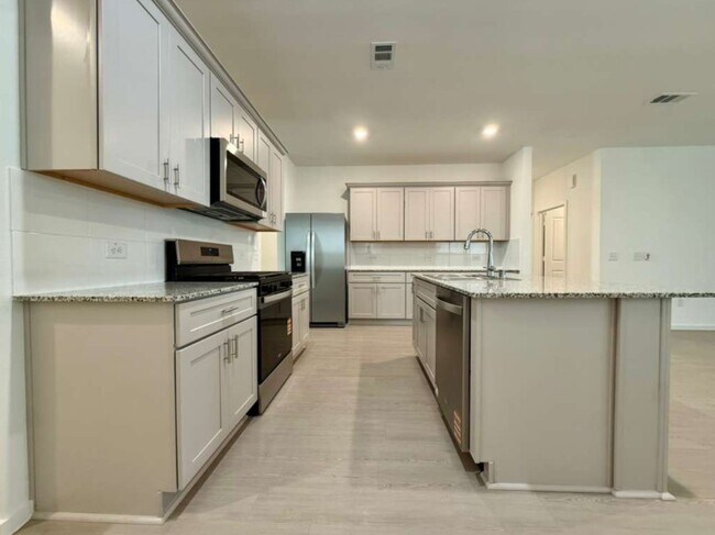 Foto del edificio - 15349 Dapple Blf Ln