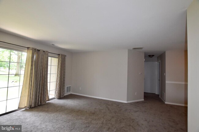 Foto del edificio - 1207 Hawthorne Ct