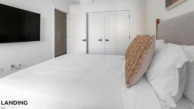 Building Photo - 632 Howard Rd SE