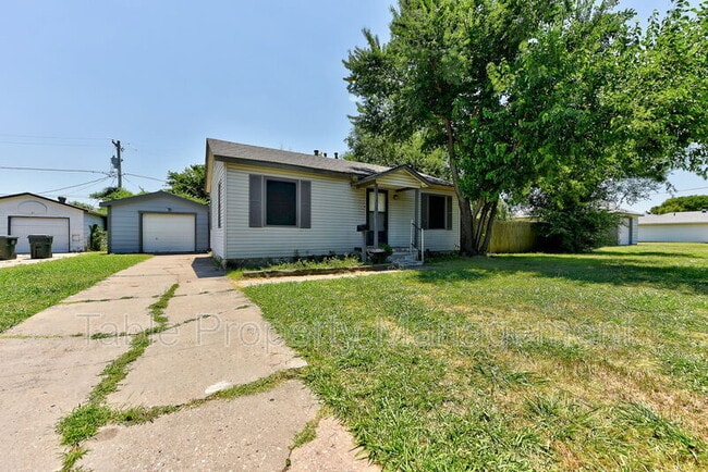Building Photo - 416 Reed Pl