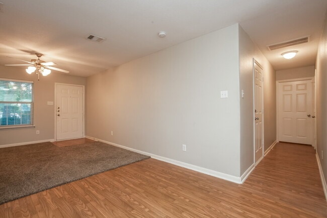 Building Photo - 3922 Hollow Cove Ln
