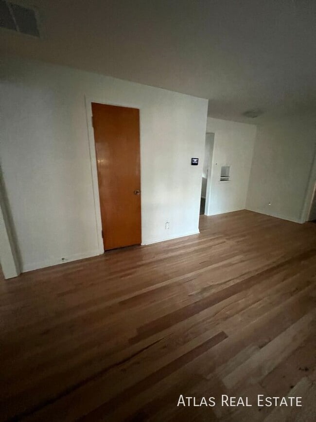 Foto del edificio - 5110 S Pearl St