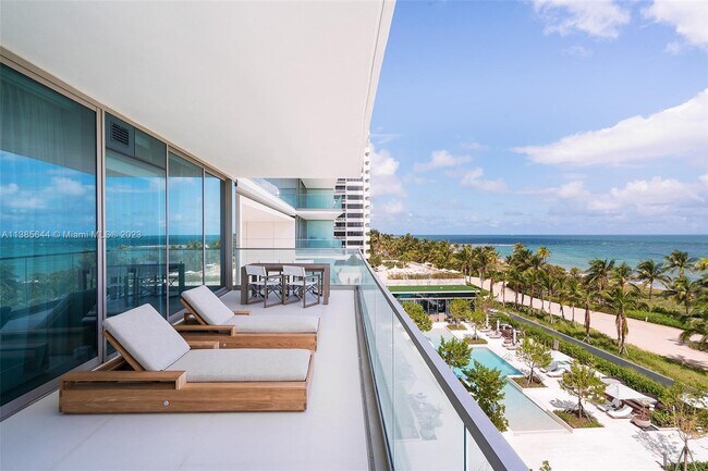 Building Photo - 10201 Collins Ave