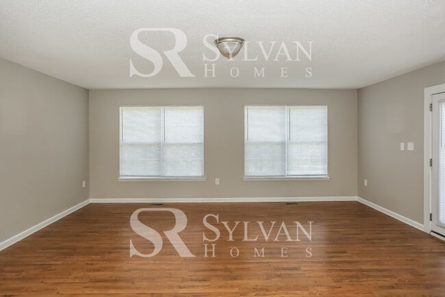Building Photo - This cute 3BR, 2BA home is move-in ready